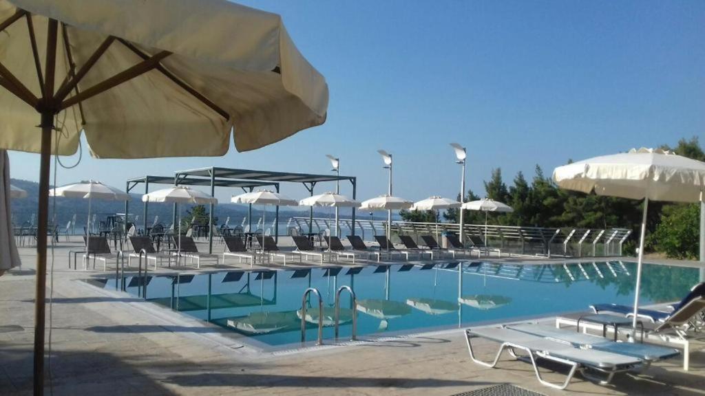Giannis Village Resort Astakos Exterior photo