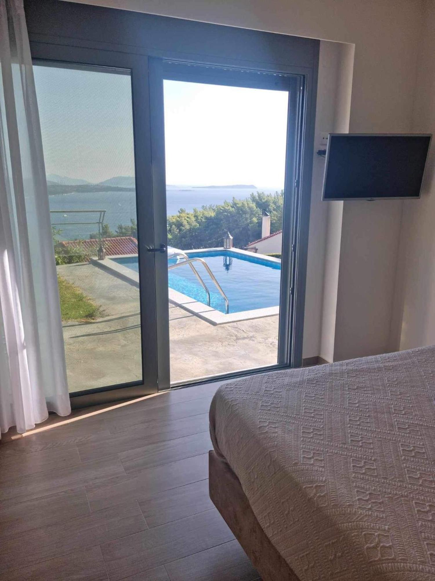 Giannis Village Resort Astakos Exterior photo